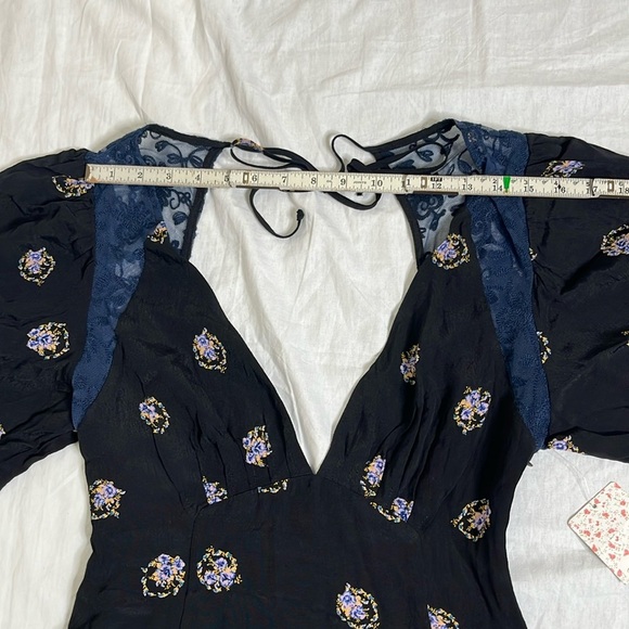 Free People Women's Mockingbird Floral Lace Plunge Mini Dress size 4 Punk Goth - Picture 5 of 15